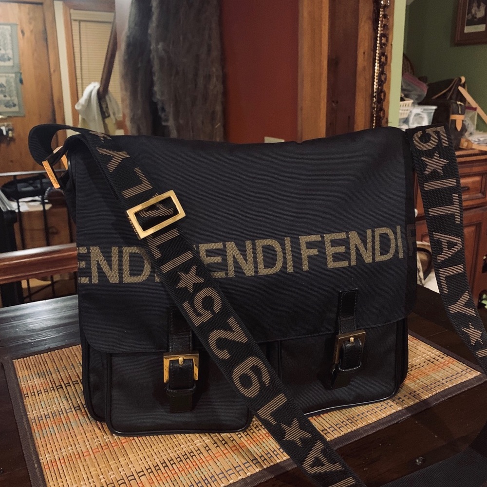 ❌❌SOLD❌❌ ✳️🎁 FENDI GORG MINT LMTD EDITION GORG